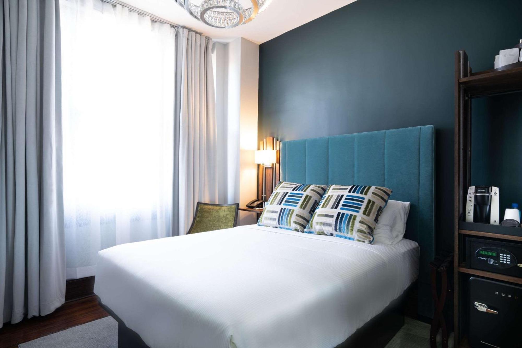 The Esquire Hotel Downtown Gastonia, Ascend Hotel Collection Екстер'єр фото
